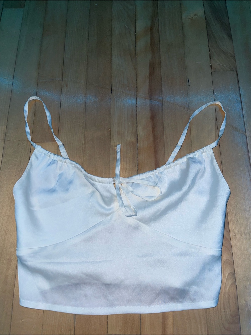 Hollister White Satin Cropped Tank Top🤍